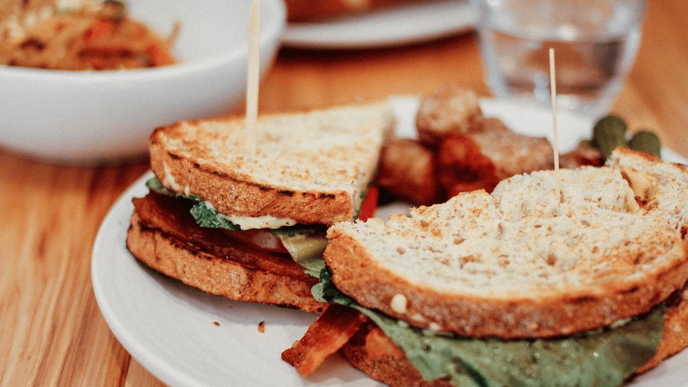 Tips Desain Kemasan Makanan dan Mengapa Kemasan Produk Penting